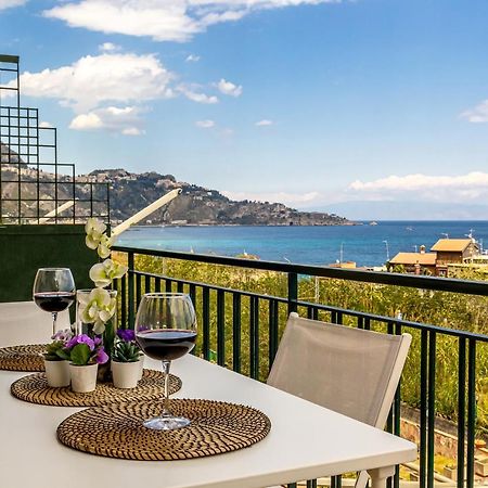 La Casa Di Stefe Apartment Giardini Naxos Bagian luar foto