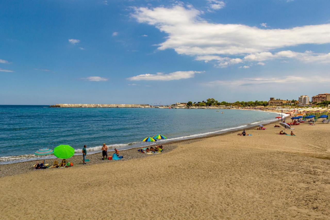 La Casa Di Stefe Apartment Giardini Naxos Bagian luar foto
