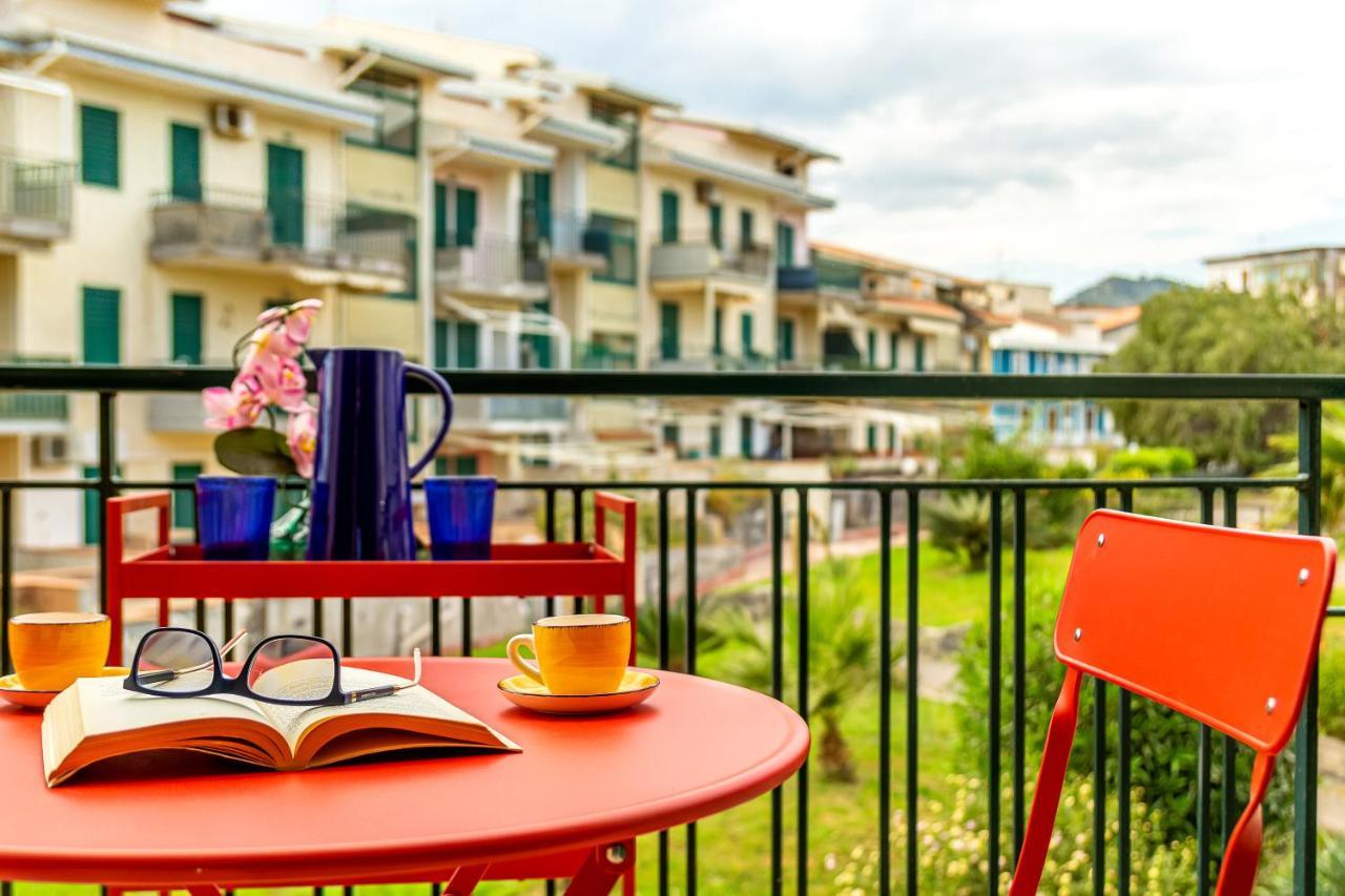La Casa Di Stefe Apartment Giardini Naxos Bagian luar foto