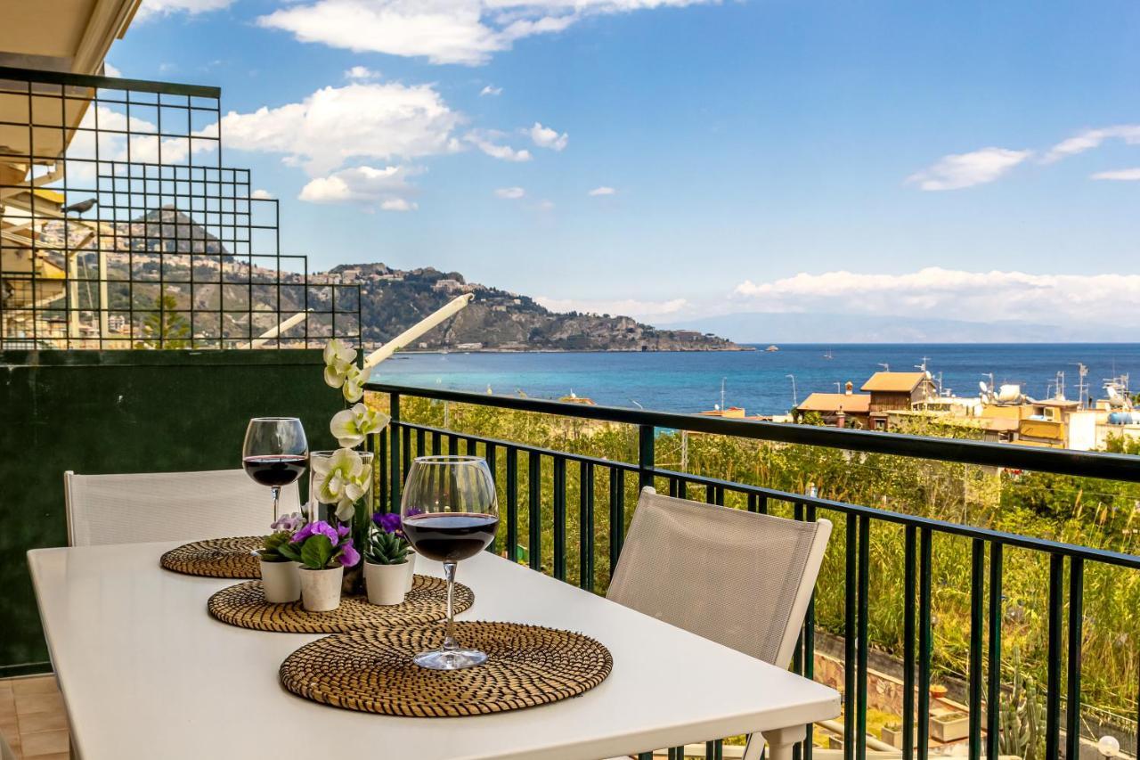 La Casa Di Stefe Apartment Giardini Naxos Bagian luar foto